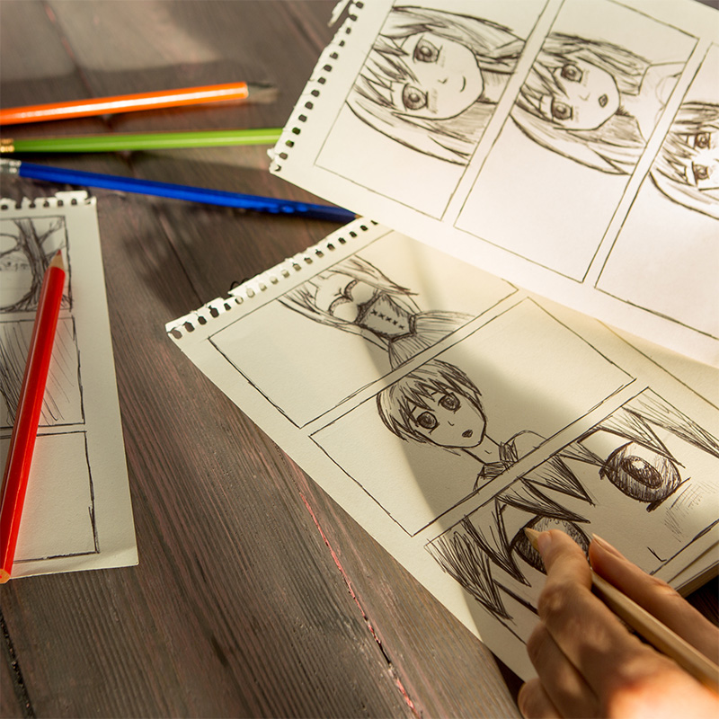 漫画を書いている